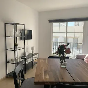  Apartamento En El Centro De Nerja. España